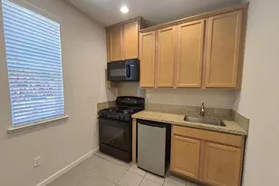 97 Montecito Vista Dr 8, San Jose, CA 95111 - Photo 8