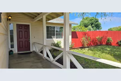 47 Elmwood Dr, Greenfield, CA 93927 - Photo 2