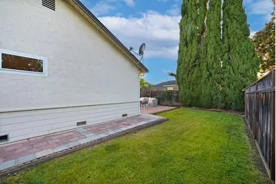 1307 Centennial Ct, San Jose, CA 95129 - Photo 26