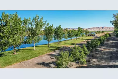 10037 Ca-33, Patterson, CA 95363 - Photo 6