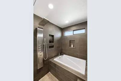 1844 Nash Dr, San Mateo, CA 94401 - Photo 38