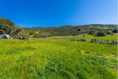 42001 Carmel Valley Rd, Greenfield, CA 93927 - Photo 6