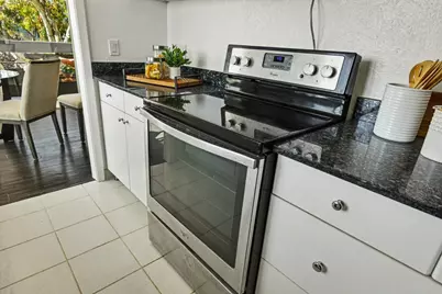 1041 Shell Blvd 11, Foster City, CA 94404 - Photo 10