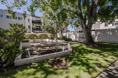 1041 Shell Blvd 11, Foster City, CA 94404 - Photo 20