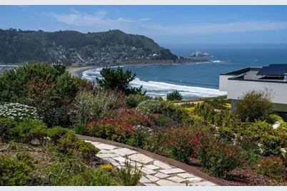 5 Ohlone Dr, Pacifica, CA 94044 - Photo 1