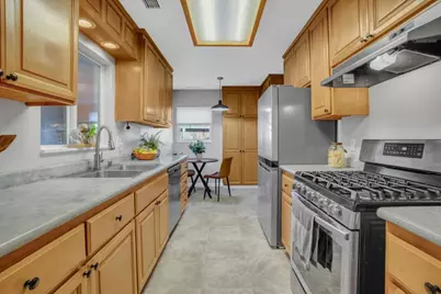 24557 Pontiac St, Hayward, CA 94544 - Photo 6