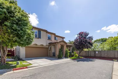 1229 San Gabriel Ct, Watsonville, CA 95076 - Photo 2