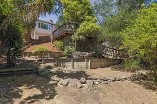 1085 Sunset Dr, San Carlos, CA 94070 - Photo 58