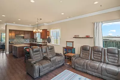 1400 Sawtooth Dr, Hollister, CA 95023 - Photo 22