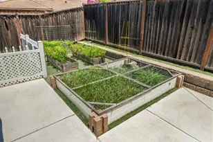 1400 Sawtooth Dr, Hollister, CA 95023 - Photo 46