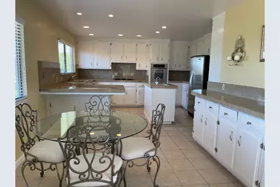 60 Franks Dr, Hollister, CA 95023 - Photo 8