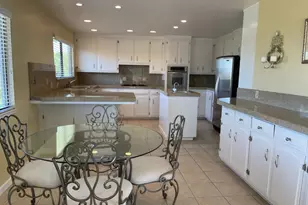 60 Franks Dr, Hollister, CA 95023 - Photo 8