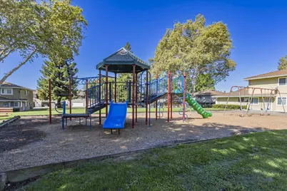 909 Gilchrist 1, San Jose, CA 95133 - Photo 20