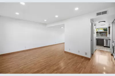 194 Oakbrook Cir, San Jose, CA 95139 - Photo 16
