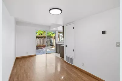 194 Oakbrook Cir, San Jose, CA 95139 - Photo 8