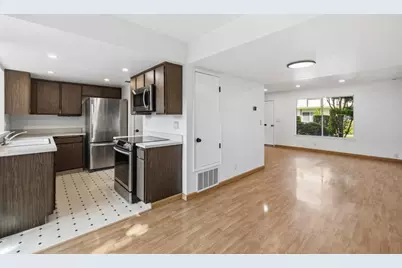 194 Oakbrook Cir, San Jose, CA 95139 - Photo 10