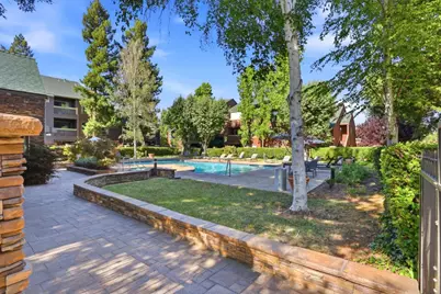 1211 Yarwood Ct, San Jose, CA 95128 - Photo 22
