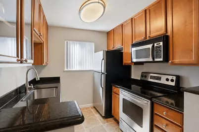 1211 Yarwood Ct, San Jose, CA 95128 - Photo 8