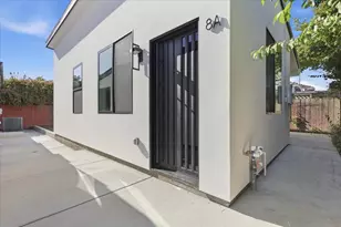 8 Friendly Ct, Redwood City, CA 94063 - Photo 12