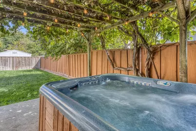 806 Danbury St, Salinas, CA 93906 - Photo 4