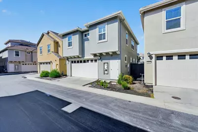 6057 Charlotte Dr, San Jose, CA 95123 - Photo 46
