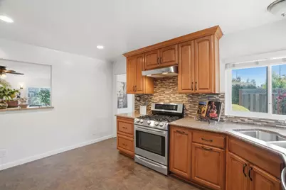 1895 Walnut Grove Ave, San Jose, CA 95126 - Photo 12