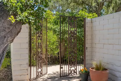 113 Littlefield Rd, Monterey, CA 93940 - Photo 2