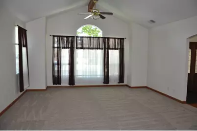 541 Leisure Ct, Hollister, CA 95023 - Photo 2