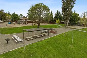 805 S Ridgemark Dr, Hollister, CA 95023 - Photo 40