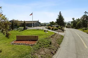 805 S Ridgemark Dr, Hollister, CA 95023 - Photo 34