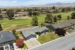 805 S Ridgemark Dr, Hollister, CA 95023 - Photo 2