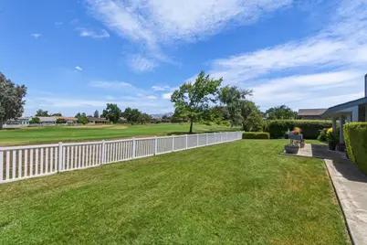 805 S Ridgemark Dr, Hollister, CA 95023 - Photo 28