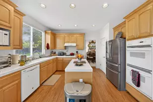 1405 Casablanca Cir, Gilroy, CA 95020 - Photo 12