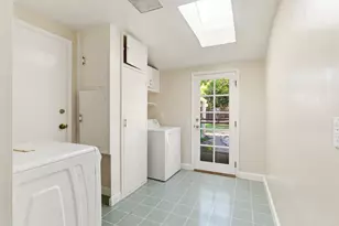 1710 Penny Way, Los Altos, CA 94024 - Photo 32