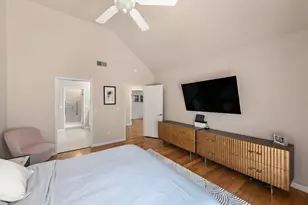 2131 Avy Ave, Menlo Park, CA 94025 - Photo 18