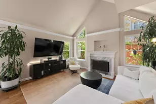 2131 Avy Ave, Menlo Park, CA 94025 - Photo 10