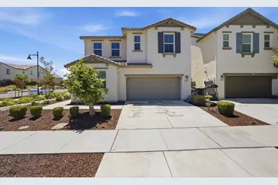1702 Plumas Dr, Lathrop, CA 95330 - Photo 2