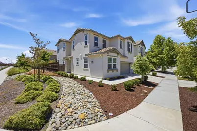 1702 Plumas Dr, Lathrop, CA 95330 - Photo 2