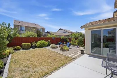 1702 Plumas Dr, Lathrop, CA 95330 - Photo 38