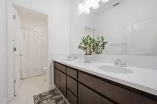 1702 Plumas Dr, Lathrop, CA 95330 - Photo 6