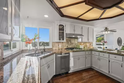379 Photinia Ln, San Jose, CA 95127 - Photo 16