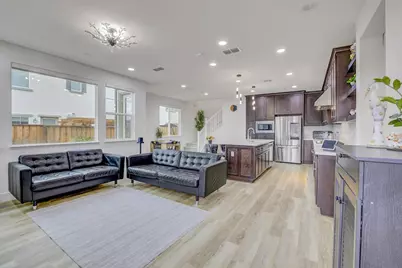 1426 S Central Pkwy, Mountain House, CA 95391 - Photo 6