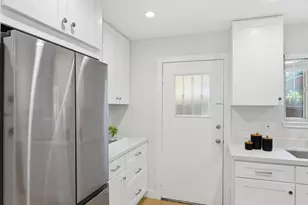 209 E Red Oak Dr F, Sunnyvale, CA 94086 - Photo 10