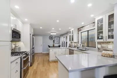 1224 Hawkhurst Pl, San Jose, CA 95125 - Photo 16