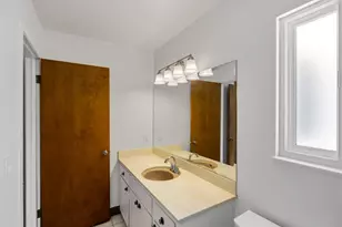 20091 Portola Dr, Salinas, CA 93908 - Photo 22