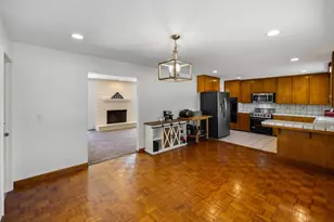 20091 Portola Dr, Salinas, CA 93908 - Photo 14