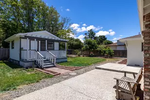 20091 Portola Dr, Salinas, CA 93908 - Photo 28