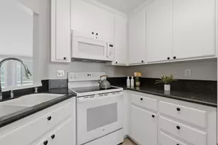 855 Mountain View Dr 4, Daly City, CA 94014 - Photo 8