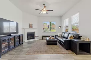 1661 Castlerock Dr, Hollister, CA 95023 - Photo 16