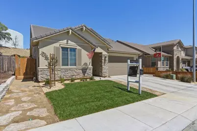 1661 Castlerock Dr, Hollister, CA 95023 - Photo 36